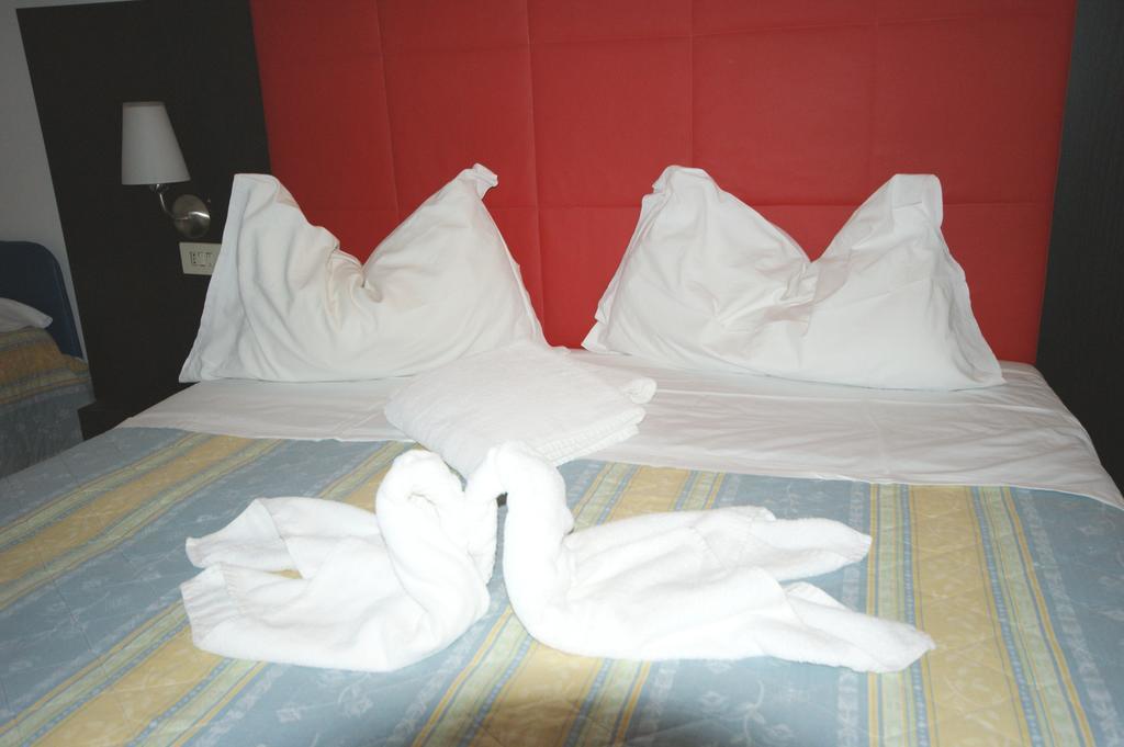 Hotel Marebello Rímini Habitación foto
