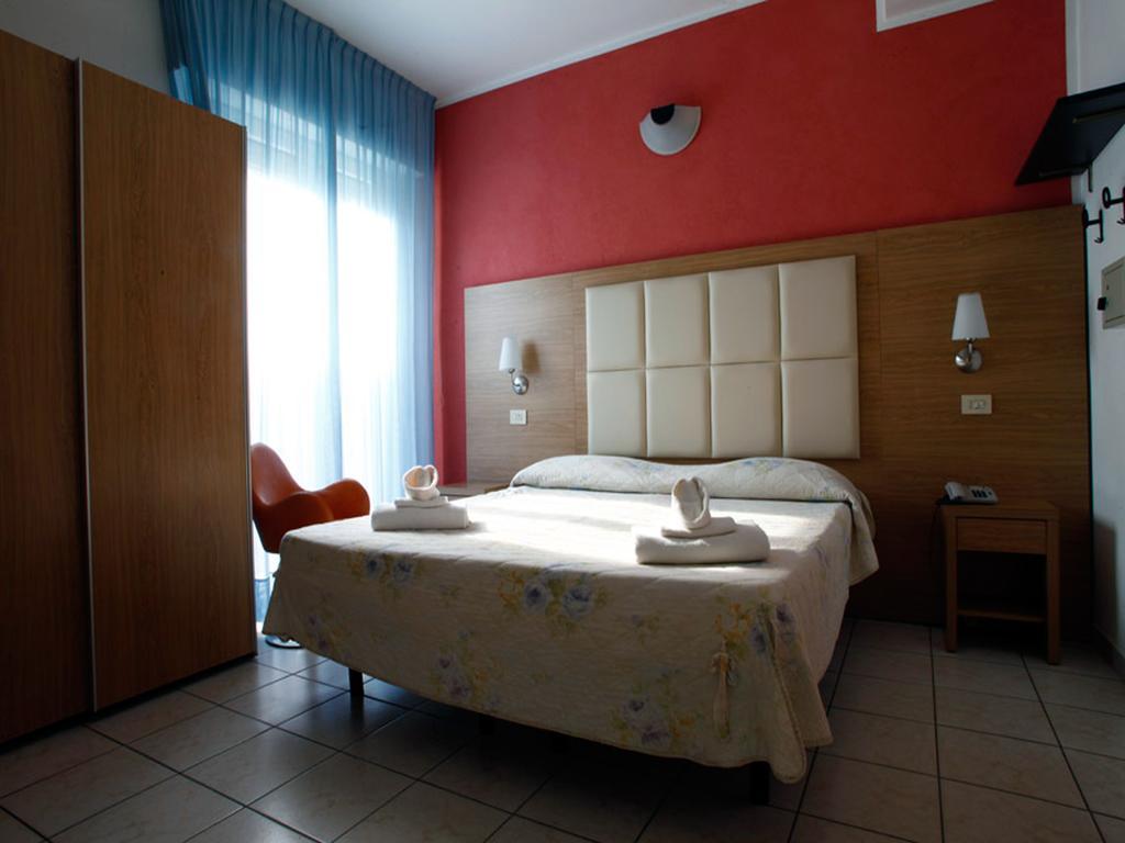 Hotel Marebello Rímini Exterior foto